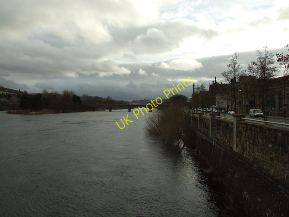 Photo 6"x4" Upstream the River Tay in Perth Perth\/NO1123 c2008