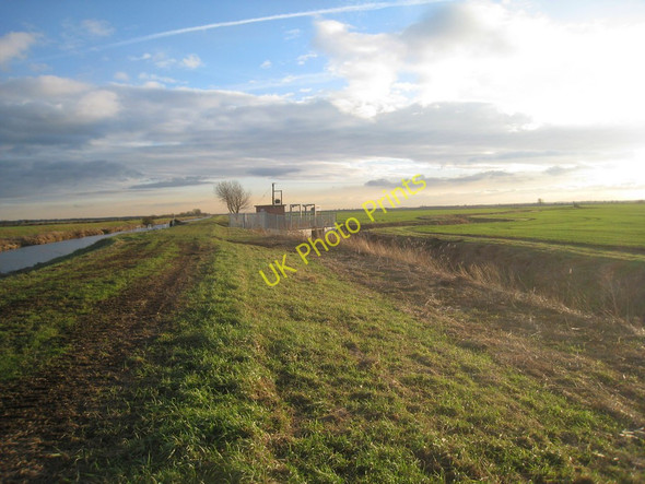 Photo 6"x4" Pumping station and the Ancholme Rivers Cadney c2011
