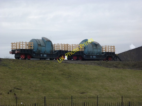 Photo 6"x4" 2 Torpedoes at the Scunthorpe steelworks Scunthorpe c2011