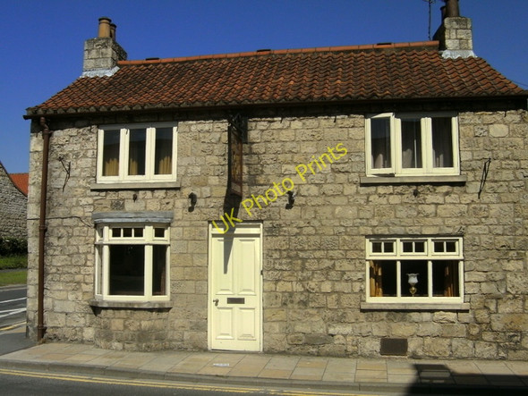 Photo 6"x4" The Howden Arms on Leeds Road, Tadcaster Tadcaster c2010