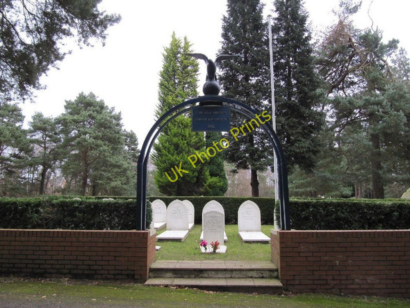 Photo 6"x4" The Turkish Cemetery Pirbright c2011