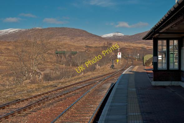 Photo 6"x4" Northern end of Rannoch Station Rannoch Sta c2011