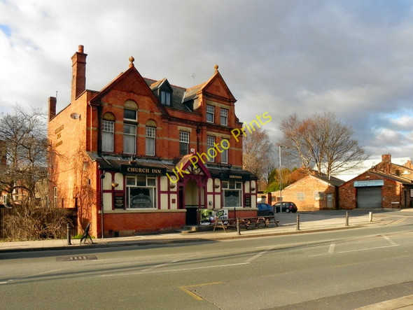 Photo 6"x4" Church Inn Failsworth c2011