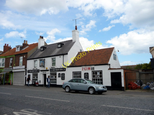 Photo 6"x4" The Old Ship Inn, St John Street, Bridlington Bridlington c2009
