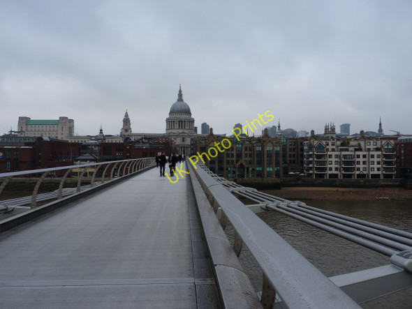 Photo 6"x4" On the Millennium Bridge London c2011