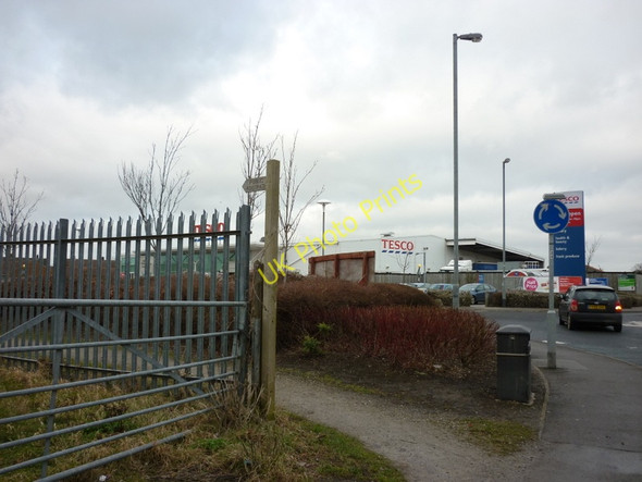 Photo 6"x4" A footpath off Queen Street, Withernsea Withernsea c2011