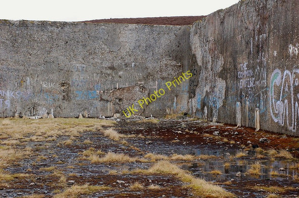 Photo 6"x4" Inside Kirnie Law reservoir, northeast corner Innerleithen c2011