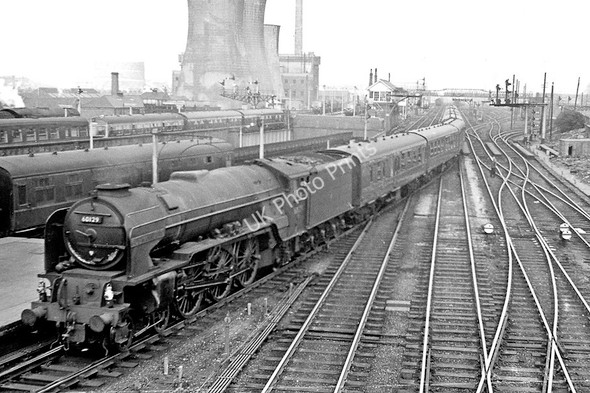 Photo 6"x4" Up express entering Darlington Bank Top station Darlington c1961