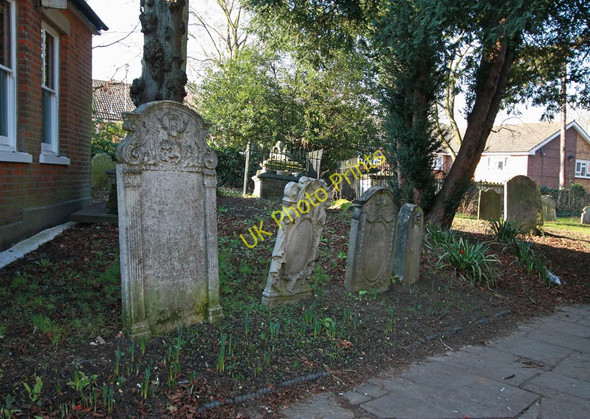 Photo 6"x4" St Mary-at-Finchley, Hendon Lane - Churchyard Finchley c2011 P2