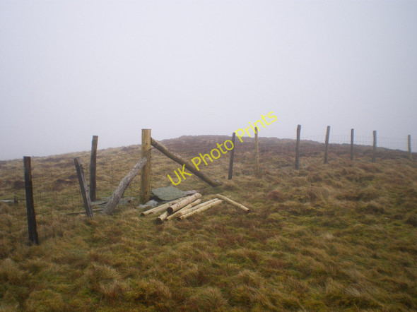 Photo 6"x4" Fence junction at the summit of Pen Trum-gwr Dolgoch\/SH6504 c2011