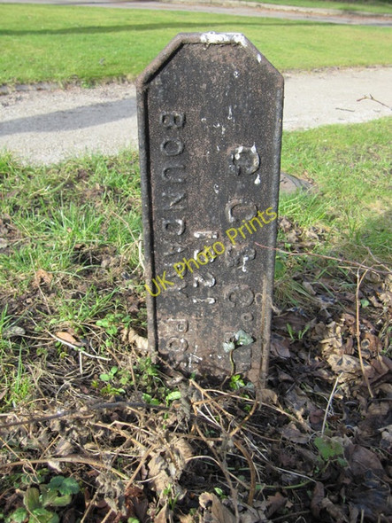 Photo 6"x4" Grosvenor Chater & Co 1921 Boundary Post, Greenfield -1 Greenfield\/Maes-Glas c2011