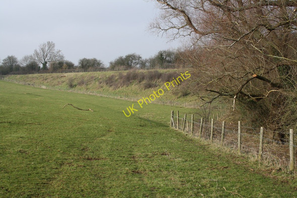 Photo 6"x4" View from Bernwood Jubilee Way towards embankment of former Great Central Railway Buckingham c2011