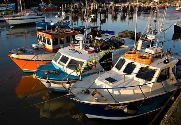 Photo 6"x4" Bridlington Harbour boats Bridlington c2011