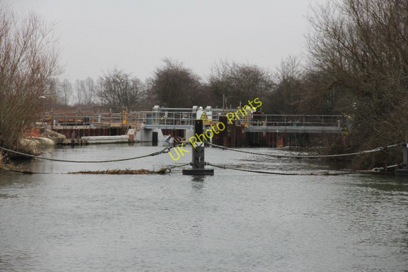 Photo 6"x4" Work on the weir Clanfield\/SP2801 c2011