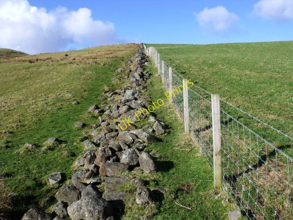 Photo 6"x4" Kilsyth Hills, old and new High Banton c2011