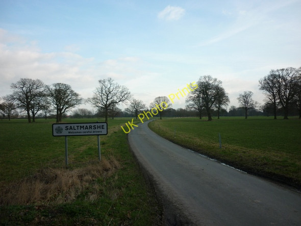 Photo 6"x4" Main Street, Saltmarshe Saltmarshe c2011