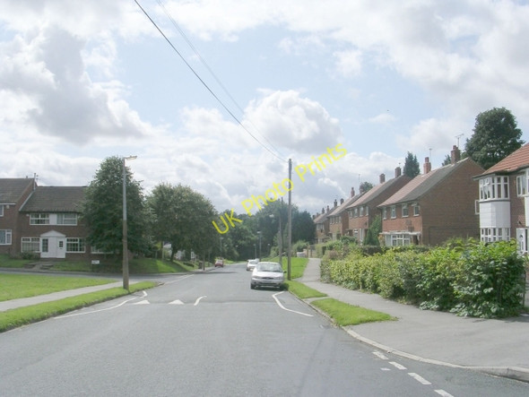 Photo 6"x4" Allerton Grange Avenue - viewed from Stainburn View Lidgett Park c2009