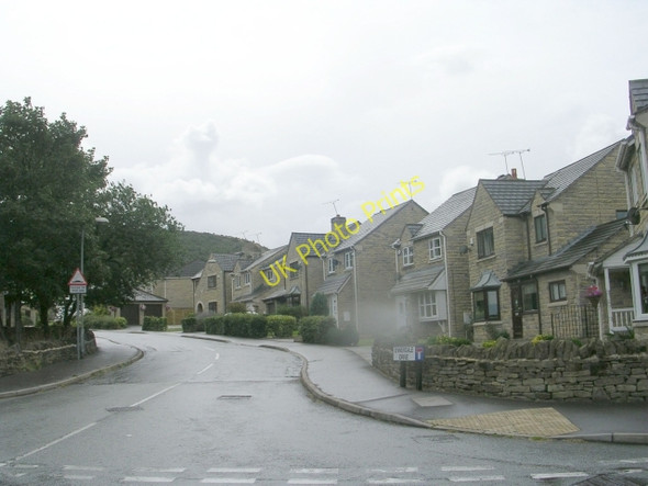 Photo 6"x4" Ennerdale Drive - Lower Edge Road - on a rainy day! Elland c2009