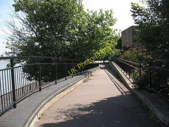 Photo 6"x4" Ramp to the flood barrier near Woolwich Woolwich c2009