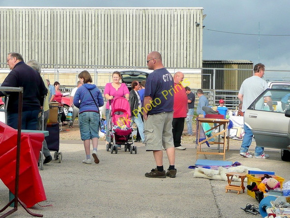 Photo 6"x4" Ross-on-Wye Sunday car-boot 2 Ross-on-Wye c2009