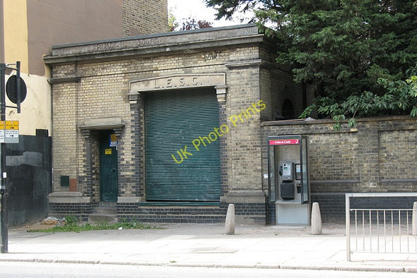 Photo 6"x4" LESC sub-station, Greenwich High Road Deptford\/TQ3677 c2009