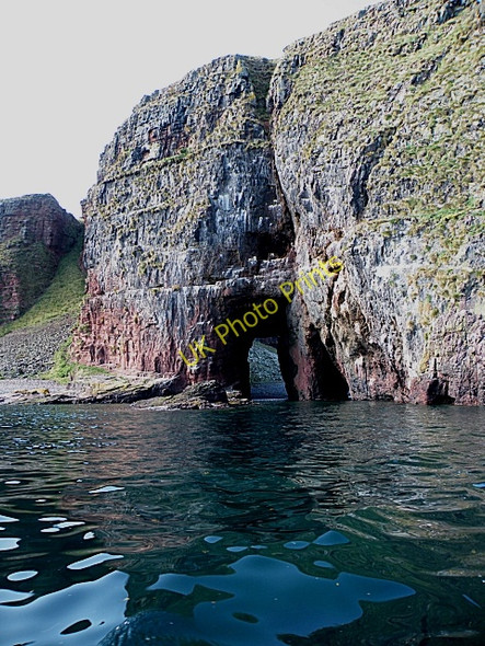 Photo 6"x4" Prail Castle Auchmithie c2009