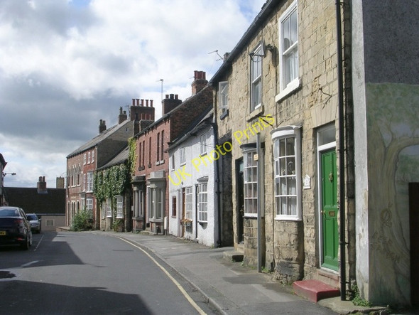 Photo 6"x4" Houses in Finkle Street Knaresborough c2009