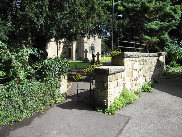 Photo 6"x4" Churchyard gate at Christ Church, Rossett Rossett\/SJ3657 c2009