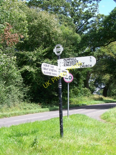 Photo 6"x4" Finger post, Hillbutts Wimborne Minster c2009