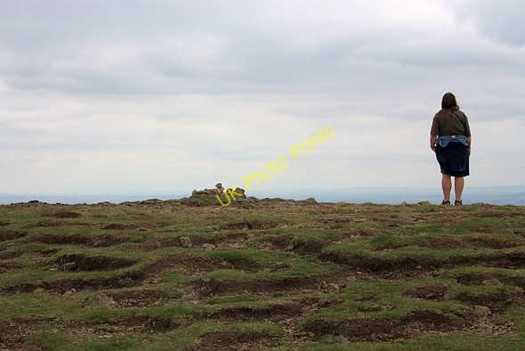 Photo 6"x4" The lonely summit of North Hill Great Malvern c2009