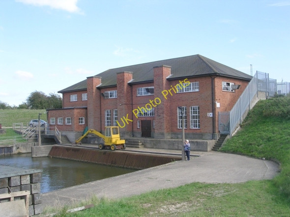 Photo 6"x4" Hobhole Pumping Station Scrane End c2009