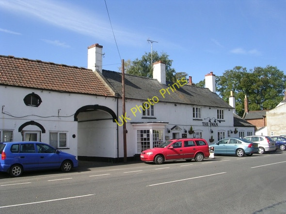 Photo 6"x4" The Swan - High Street Moulton\/TF3024 c2009
