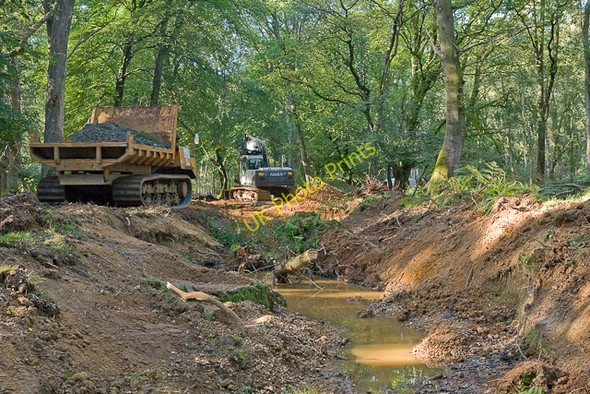 Photo 6"x4" Warwickslade Cutting: filling it in Bank\/SU2807 c2009 P3
