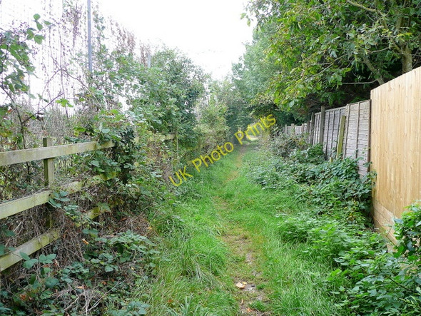 Photo 6"x4" Footpath by the school in Sedgeberrow Sedgeberrow c2009