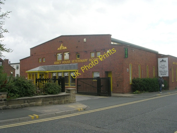 Photo 6"x4" Abbey House Veterinary Hospital - Commercial Street Morley\/SE2627 c2009