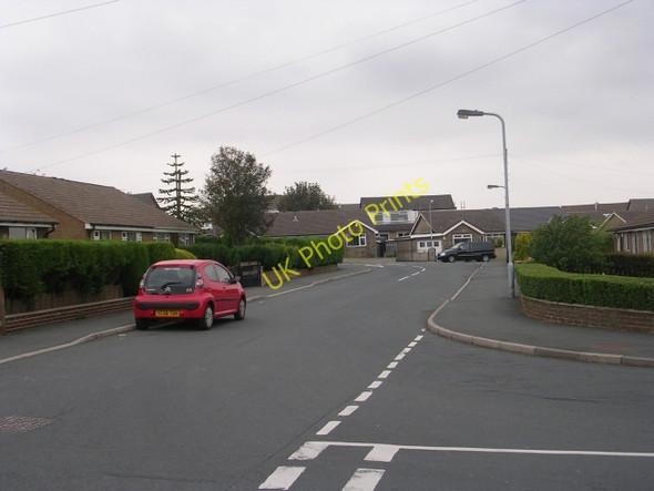 Photo 6"x4" Moor Close Parade - viewed from Moor Close Road Queensbury\/SE0930 c2009