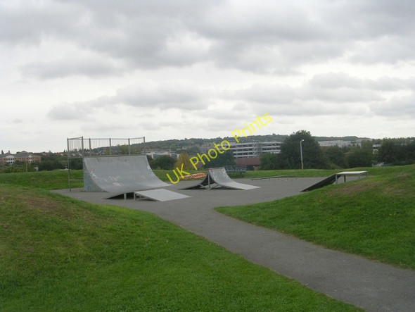 Photo 6"x4" Skatepark - Cottingley Drive Beeston\/SE2830 c2009