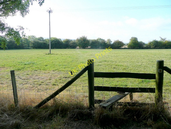 Photo 6"x4" Footpath south Childswickham c2009