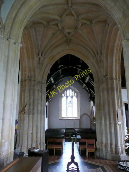 Photo 6"x4" St. Peter's church, Willersey - interior Willersey c2009 P2