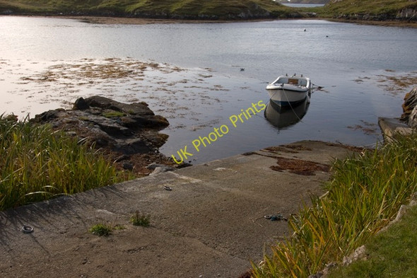 Photo 6"x4" Small slipway in South Harbour, Scalpay \u00c0ird Adhanais c2009