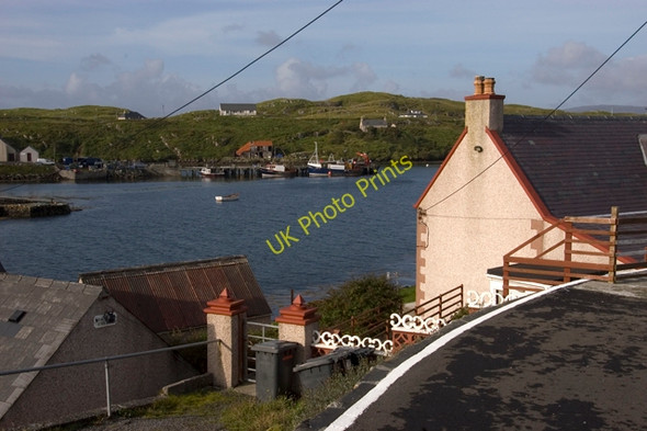 Photo 6"x4" House overlooking North Harbour, Scalpay Caolas Scalpaigh\/NG2198 c2009