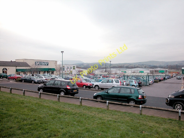 Photo 6"x4" Out of Town Shopping Barrowford c2005