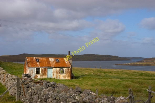 Photo 6"x4" Old house at Linsiadar Calanais c2009