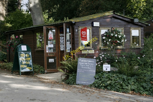 Photo 6"x4" The Shop at the entrance to Batsford Arboretum Batsford c2009