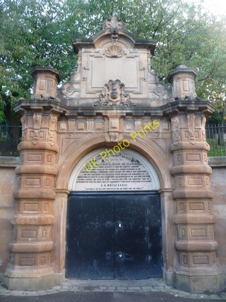 Photo 6"x4" Glasgow: Necropolis bridge monument Glasgow c2009