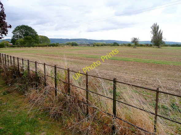 Photo 6"x4" Arable land near Mill Farm Wormington c2009