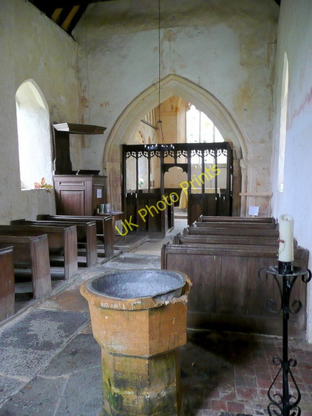 Photo 6"x4" Hailes church interior Didbrook c2009
