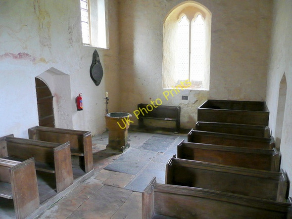 Photo 6"x4" Hailes church interior Didbrook c2009 P2