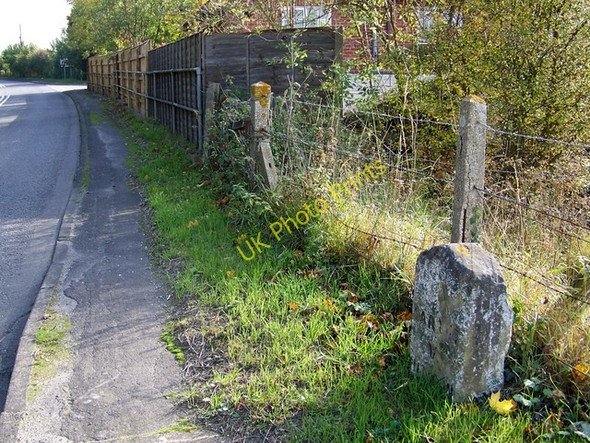 Photo 6"x4" Milestone, Burcombe Without Wilton\/SU0931 c2009