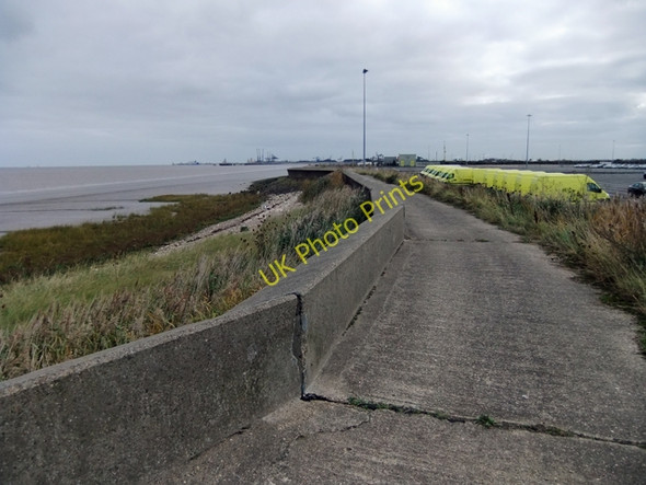 Photo 6"x4" Humber Bank Public Footpath North Killingholme c2009